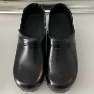 Sanita Clogs size 39